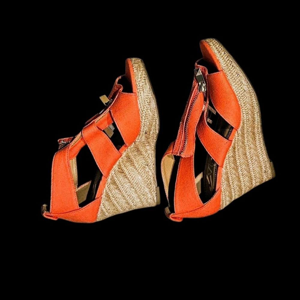 REPORT Zippy Wedge Sandals. Used Once.